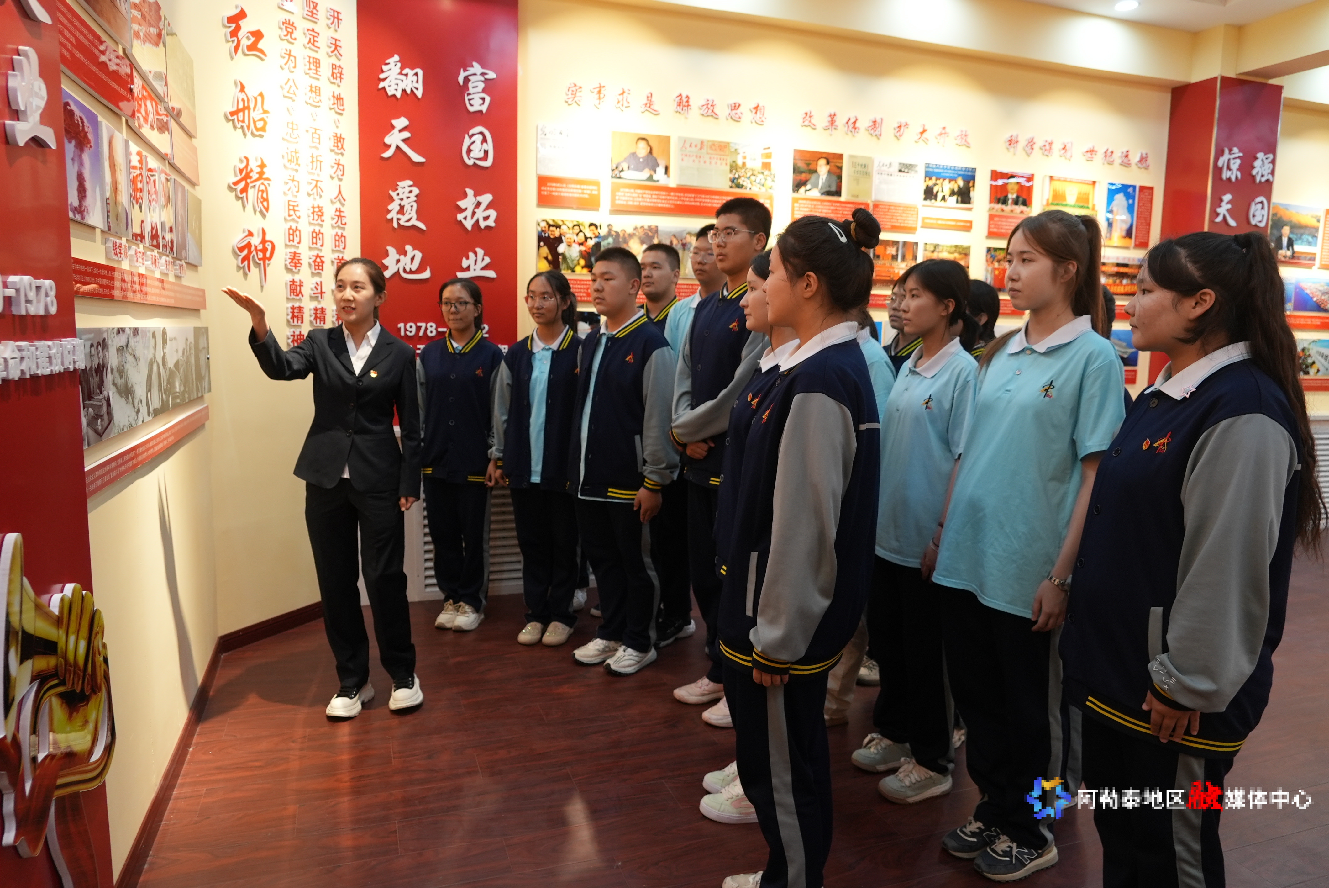 mmexport1747712660406